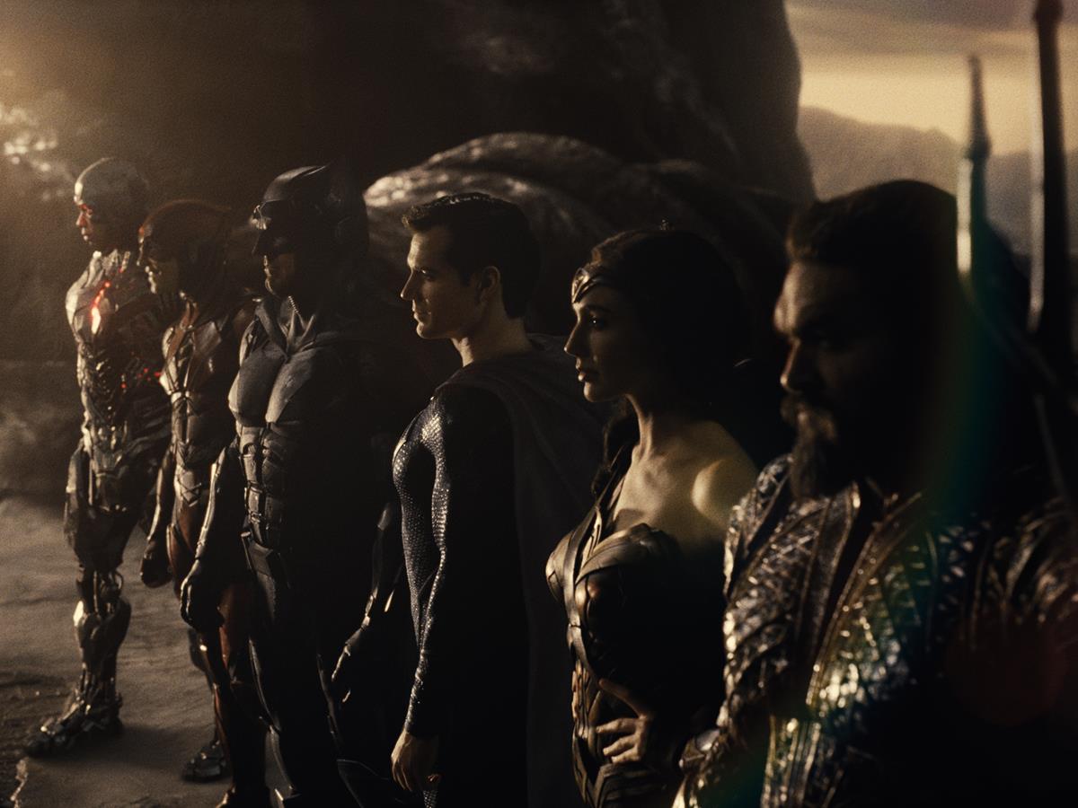 Ray Fisher as Cyborg/Victor Stone, Ezra Miller as The Flash/Barry Allen, Ben Affleck as Batman/Bruce Wayne, Henry Cavill as Superman/Clark Kent, Gal Gadot as Diana Prince/Wonder Woman and Jason Momoa as Aquaman/Arthur Curry in ZACK SNYDER’S JUSTICE LEAGUE. Cr: HBO Max