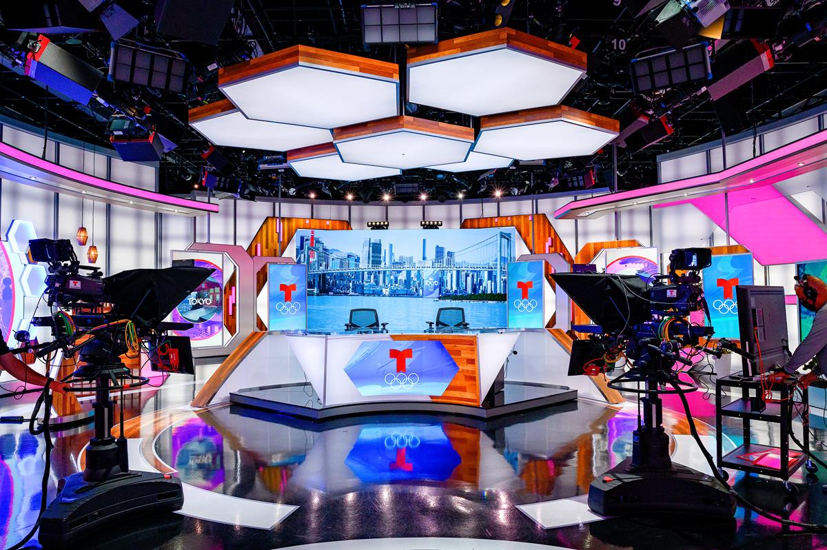 Telemundo Deportes’ main set has been revamped with Tokyo Olympics themed elements including lighting, graphics and augmented reality capabilities. Cr: Telemundo