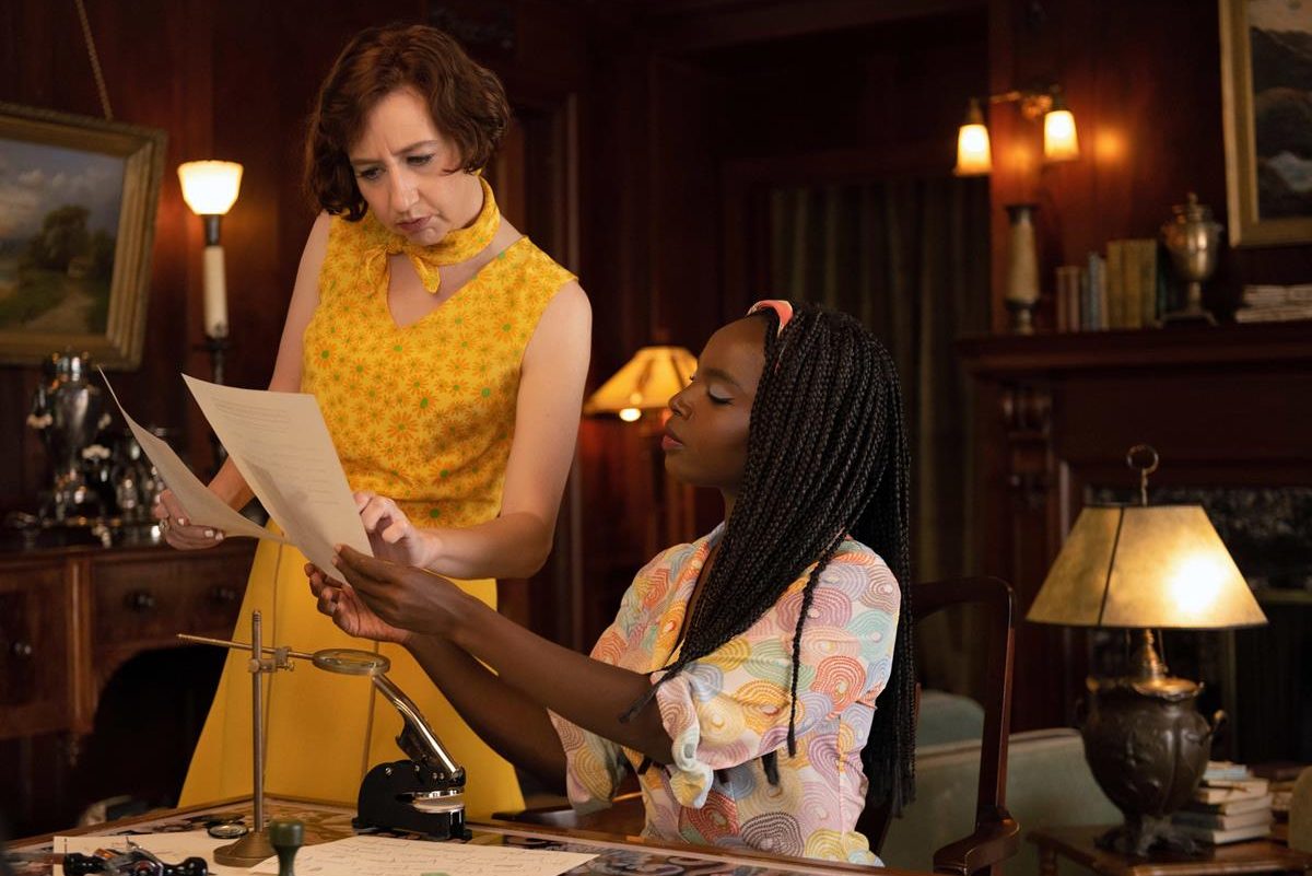 Kristen Schaal as Number Two and MaameYaa Boafo as Rhonda Kazembe in Episode 2 of “The Mysterious Benedict Society.” Cr: Disney