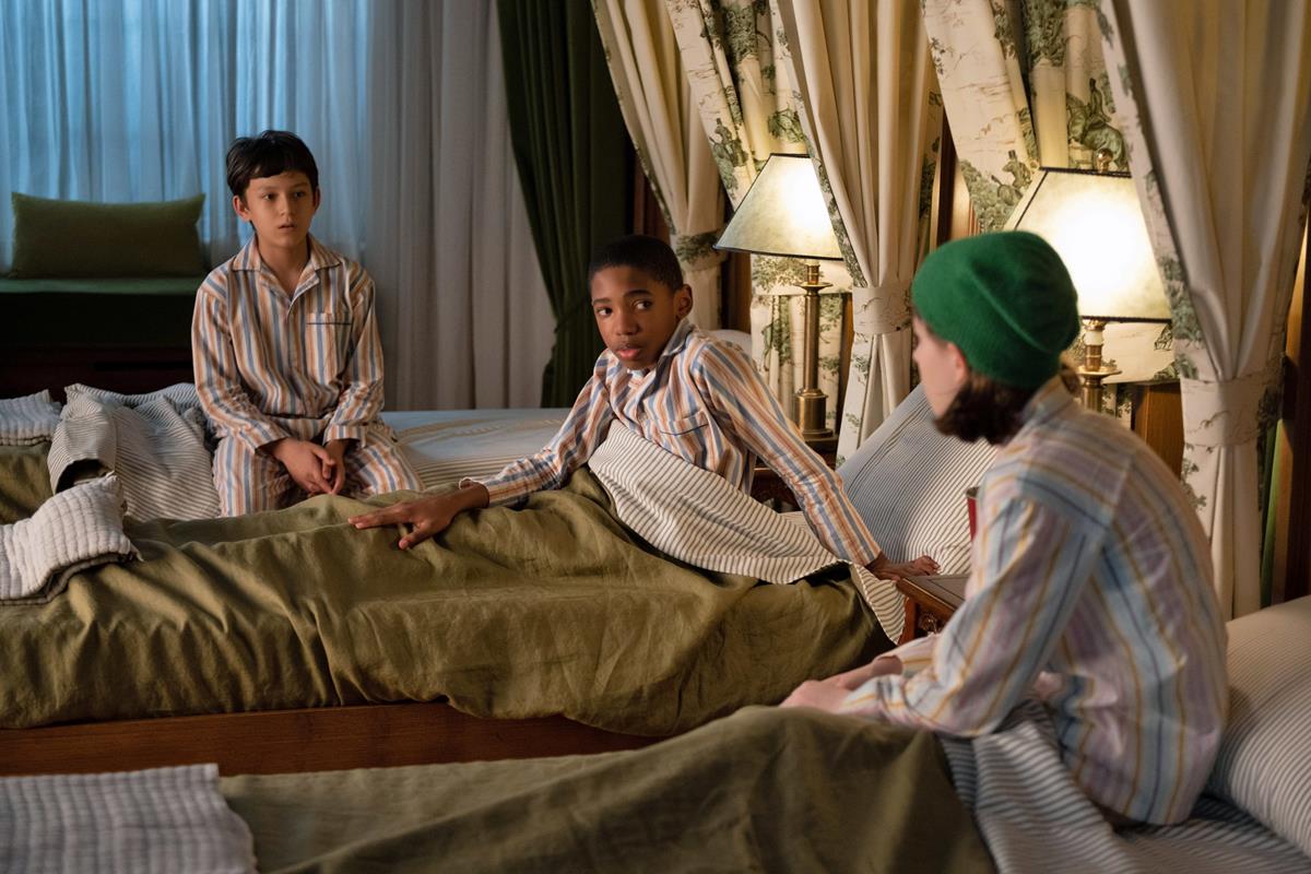 Mystic Inscho as Reynie Muldoon, Seth Carr as George “Sticky” Washington, and Emmy DeOliveira as Kate Weatherall in Episode 2 of “The Mysterious Benedict Society.” Cr: Disney