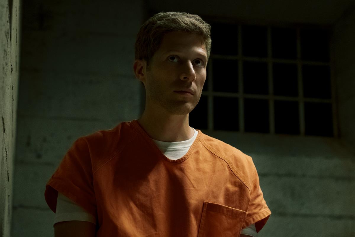 Zach Gilford as Riley Flynn in Episode 1 of “Midnight Mass.” Cr. Eike Schroter/Netflix
