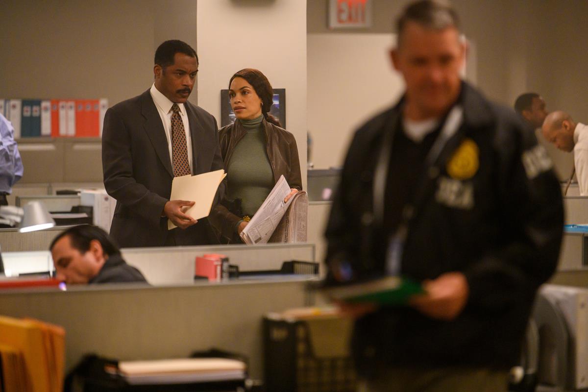Samual Ray Gates as Jermaine Spellman and Rosario Dawson as Bridget Meyer in episode 3 of “Dopesick.” Cr: Hulu