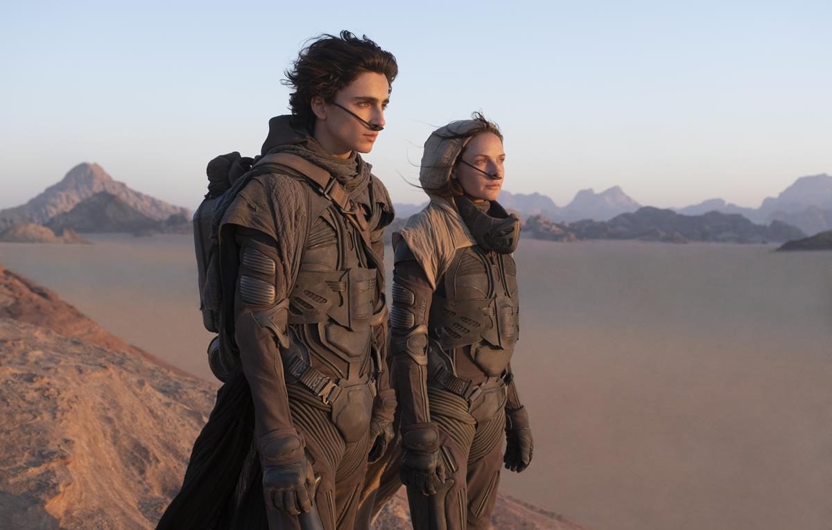 Timothée Chalamet as Paul Atreides and Rebecca Ferguson as Lady Jessica Atreides in director Denis Villeneuve’s “Dune.” Cr: Warner Bros