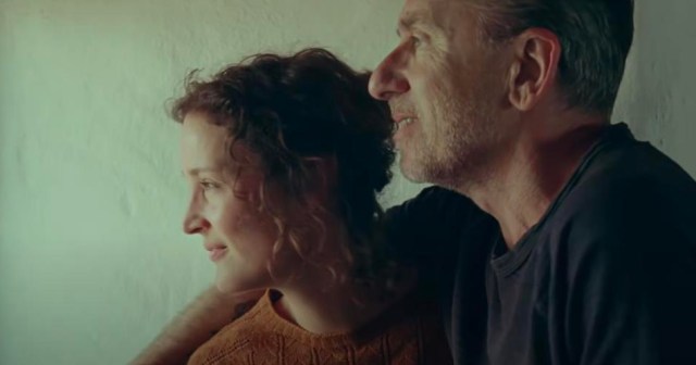 Tim Roth as Tony and Vicky Krieps as Chris in director Mia Hansen-Løve’s “Bergman Island.” Cr: IFC Films