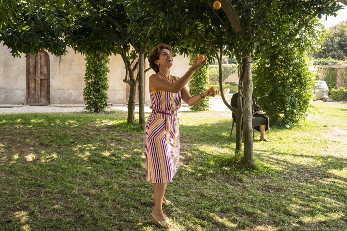 Teresa Saponangelo in “The Hand of God,” directed by Paolo Sorrentino. Cr: Gianni Fiorito/Netflix