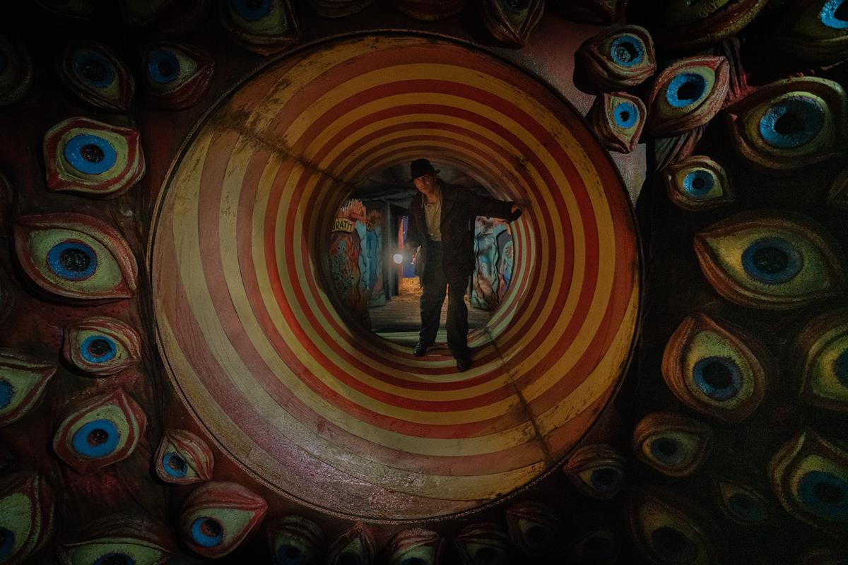 Bradley Cooper as Stanton Carlisle in director Guillermo del Toro's "Nightmare Alley." Cr: Searchlight Pictures
