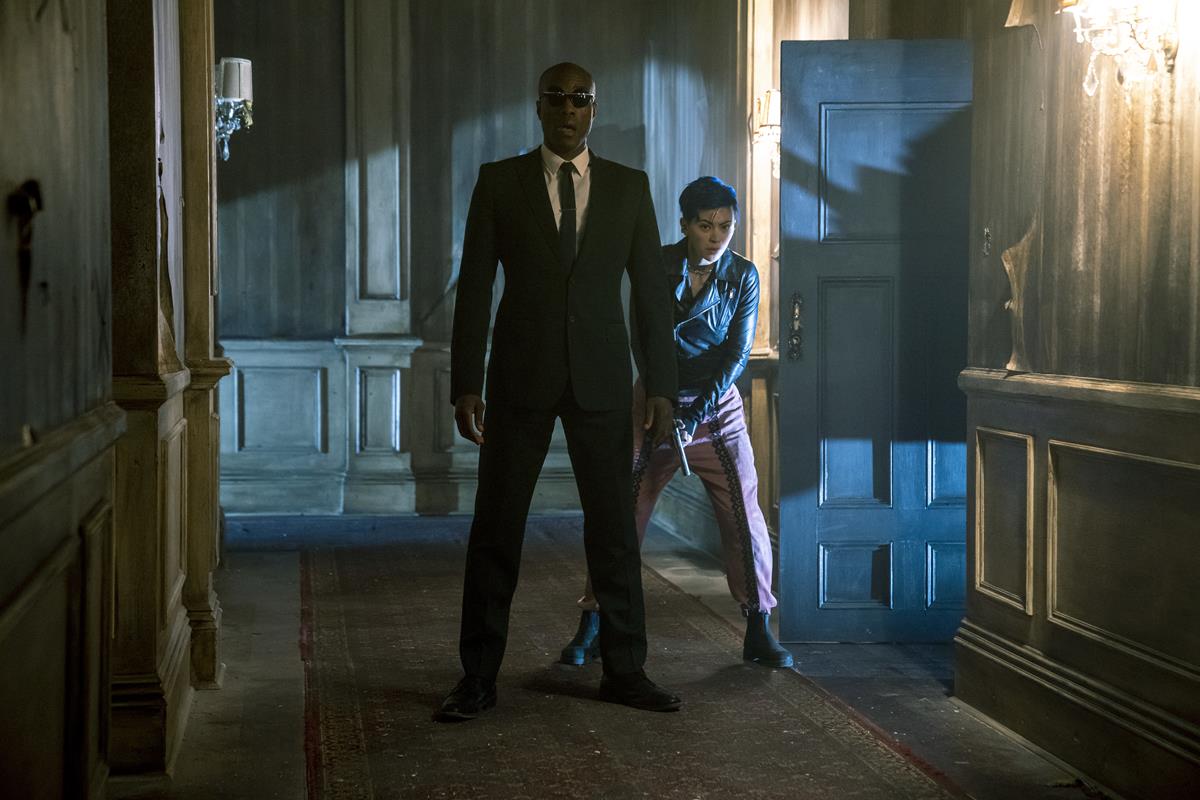 Yahya Abdul-Mateen II as Morpheus and Jessica Henwick as Bugs in director Lana Wachowski’s “The Matrix Resurrections.” Cr: Murray Close/ Warner Bros. Pictures