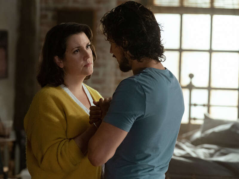 Melanie Lynskey as Shauna and Peter Gadiot as Adam in season 1 episode 8 of “Yellowjackets.” Cr: Showtime