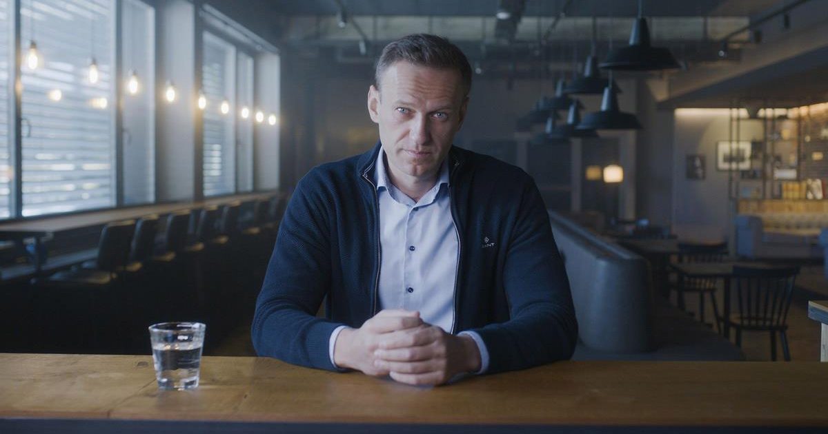 Following Russian opposition leader Alexei Navalny in his quest to identify the men who poisoned him in August 2020, director Daniel Rohr’s “Nalvany” won both the US Documentary Audience Award and the Festival Favorite Award at the 2022 Sundance Film Festival for. Cr: Sundance Institute