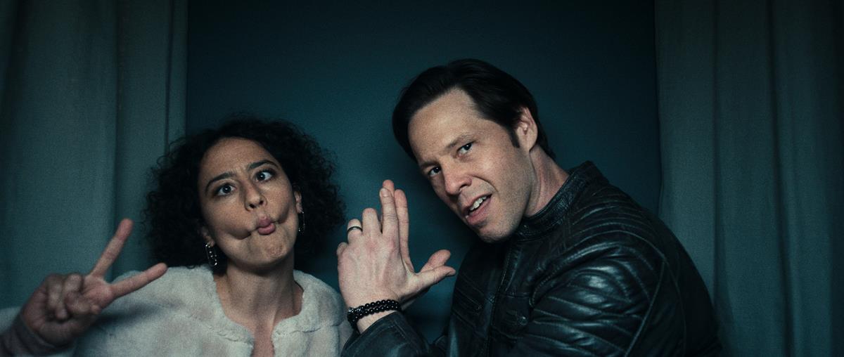 Illana Glazer as Chelsea and Ike Barinholtz as Brett in episode 4 of “The Afterparty.” Cr: Apple TV+