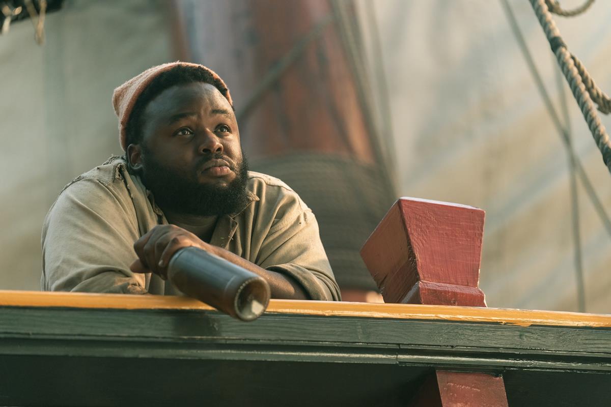 Samson Kayo as Oluwande in season 1 episode 8 of “Our Flag Means Death.” Cr: Warner Media