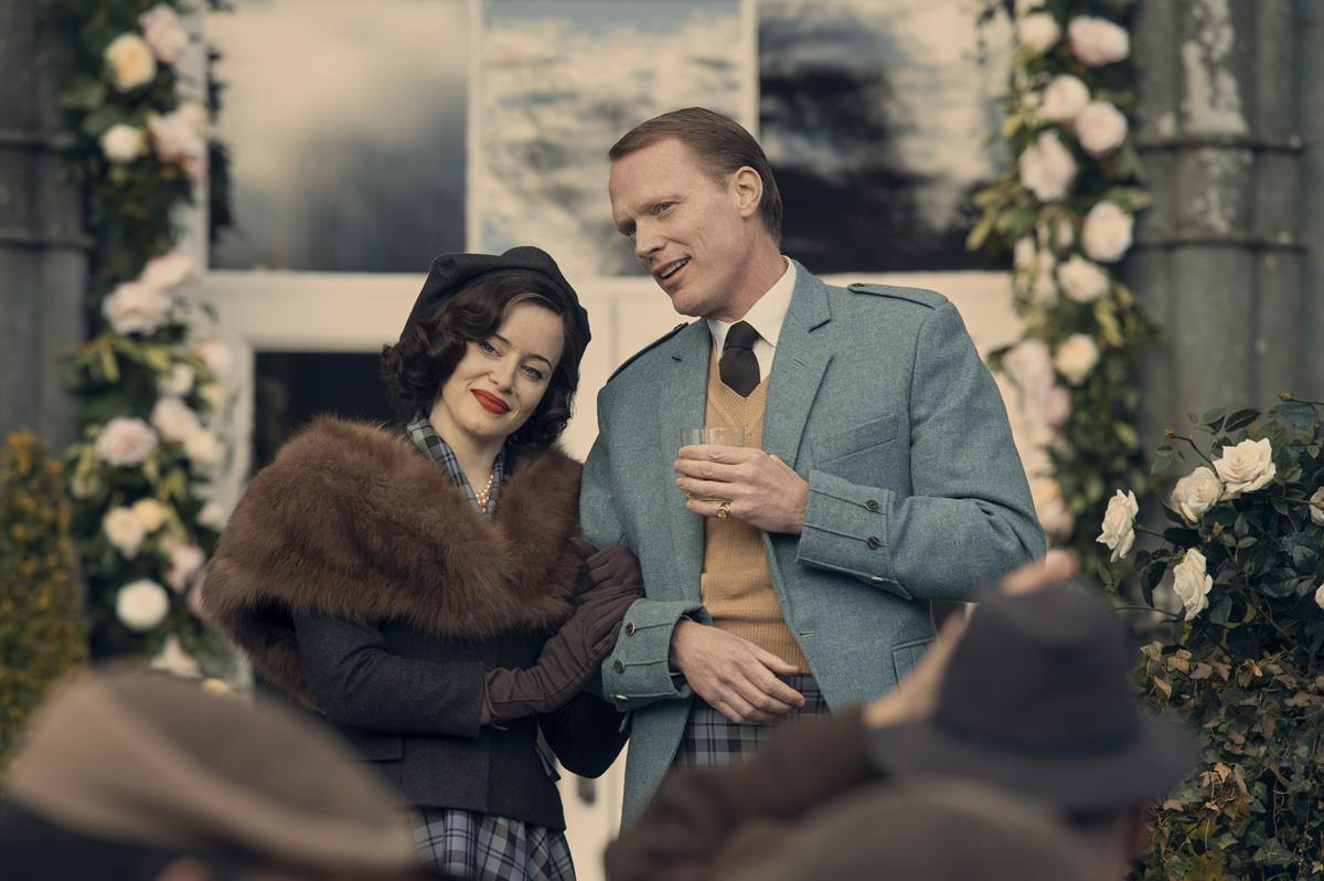 Claire Foy as Margaret Campbell and Paul Bettany as Ian Campbell in director Anne Sewitsky’s “A Very British Scandal.” Cr: Amazon Studios