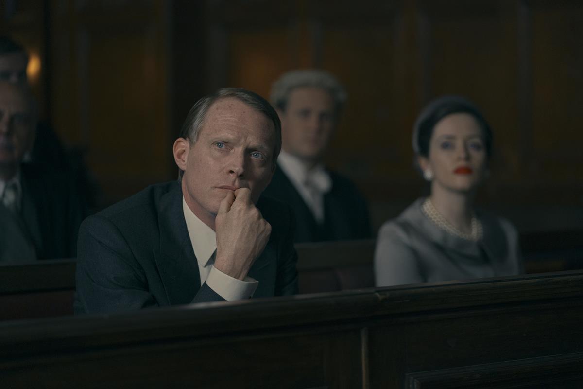 Paul Bettany as Ian Campbell and Claire Foy as Margaret Campbell in director Anne Sewitsky’s “A Very British Scandal.” Cr: Amazon Studios