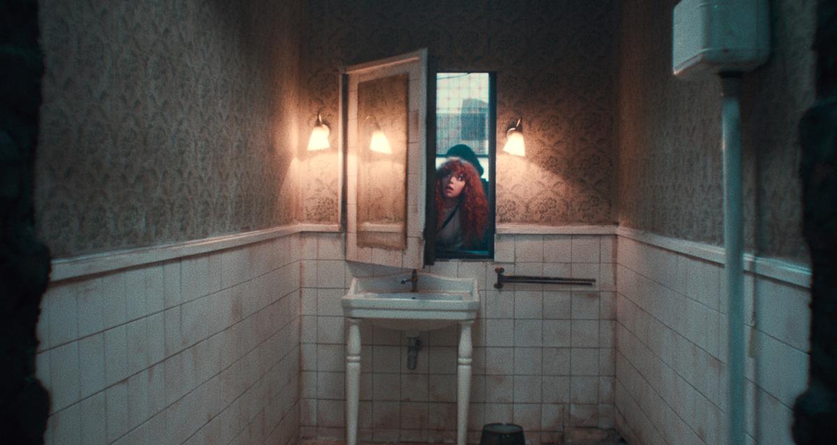 Natasha Lyonne as Nadia Vulvokov in season 2 episode 5 of “Russian Doll.” Cr: Netflix