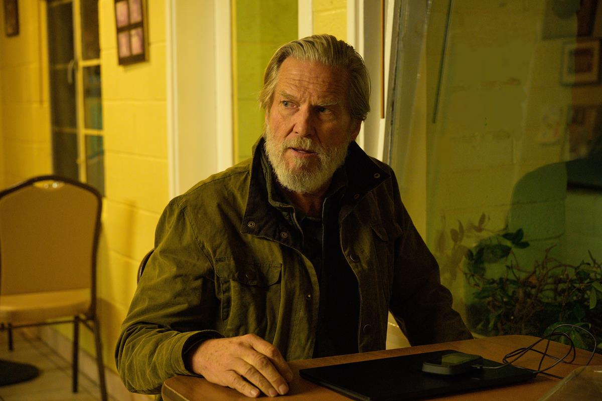 Jeff Bridges as Dan Chase in “The Old Man.” Cr: Prashant Gupta/FX