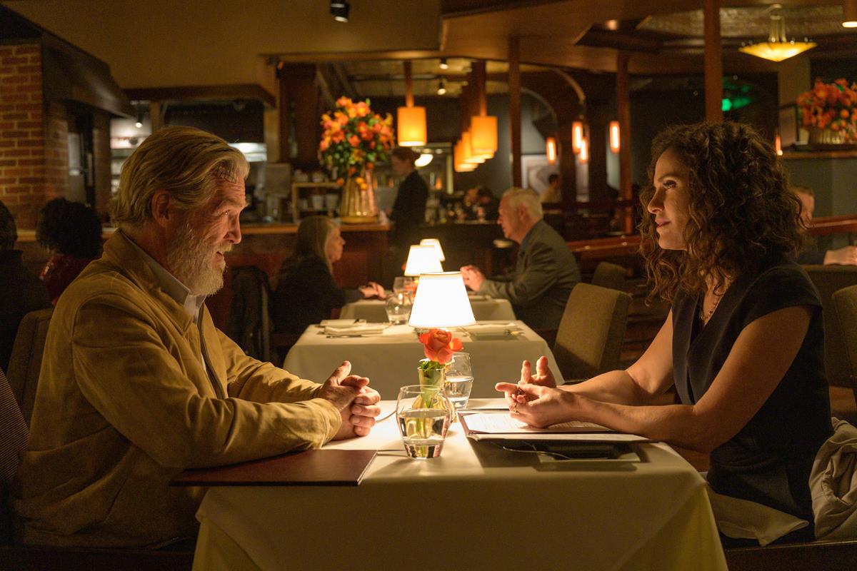 Jeff Bridges as Dan Chase and Amy Brenneman as Zoe McDonald in “The Old Man.” Cr: Prashant Gupta/FX