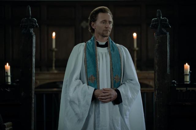 Tom Hiddleston in “The Essex Serpent.” Cr: Apple TV+