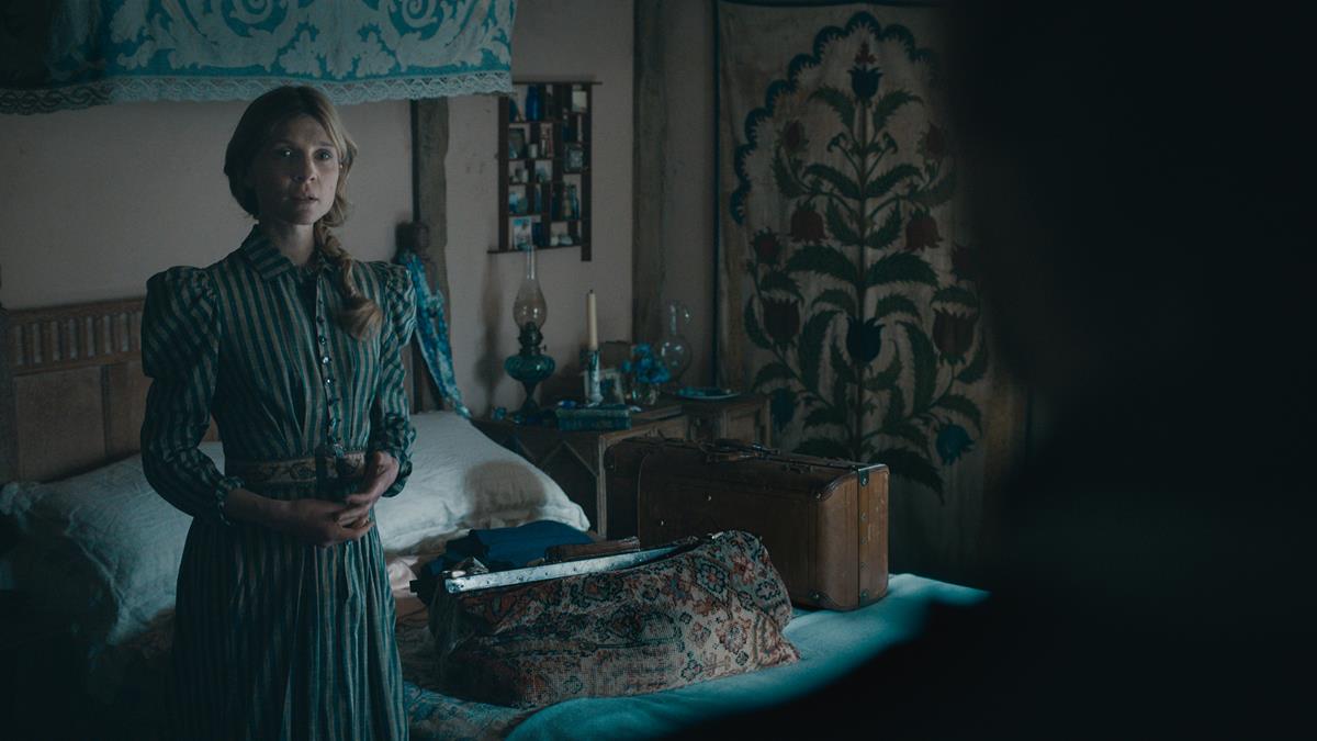 Clémence Poésy in “The Essex Serpent.” Cr: Apple TV+