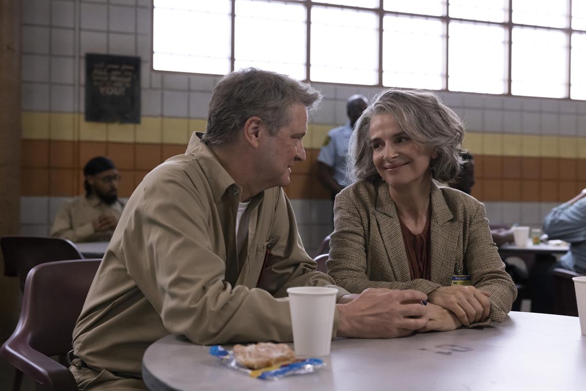 Colin Firth as Michael Peterson and Juliette Binoche as Sophie Broussard in episode 6 of “The Staircase.” Cr: Warner Media