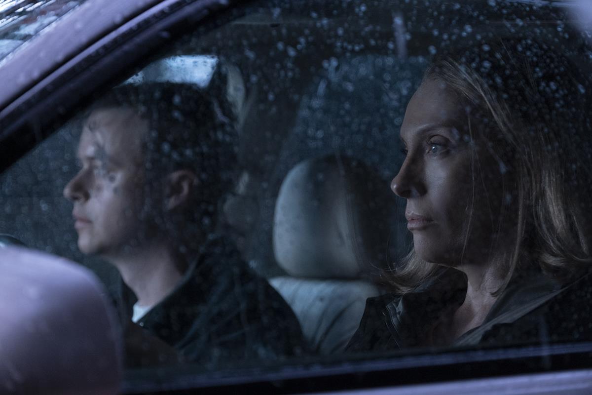 Dane DeHaan as Clayton Peterson and Toni Collette as Kathleen Peterson in episode 4 of “The Staircase.” Cr: Warner Media