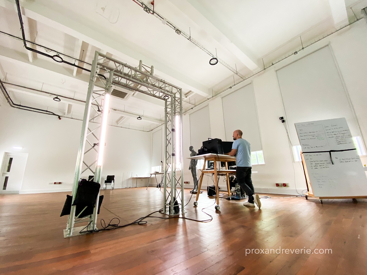 Prox & Reverie is a real-time previs and immersive production studio in Yorkshire, England, offering a live 2,000-square-foot free-roam multi-reality production environment called The Forge. Cr: Prox & Reverie