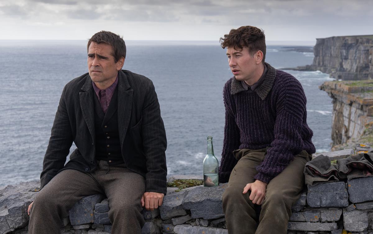 Colin Farrell as Pádraic Súilleabháin and Brendan Gleeson as Colm Doherty in “The Banshees of Inisherin.” Cr: Jonathan Hession/Searchlight Pictures