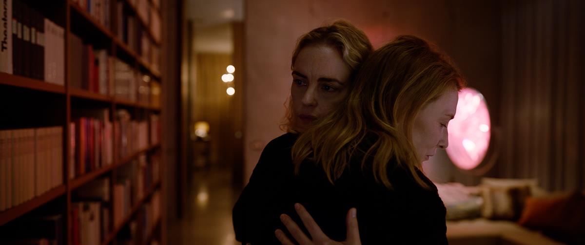 Nina Hoss stars as Sharon Goodnow and Cate Blanchett stars as Lydia Tár in director Todd Field’s “Tár.” Cr: Focus Features