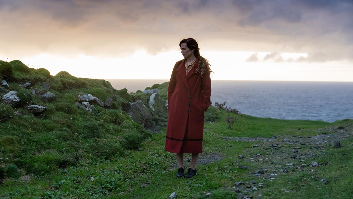 Kerry Condon as Siobhan Súilleabhá in “The Banshees of Inisherin.” Cr: Jonathan Hession/Searchlight Pictures