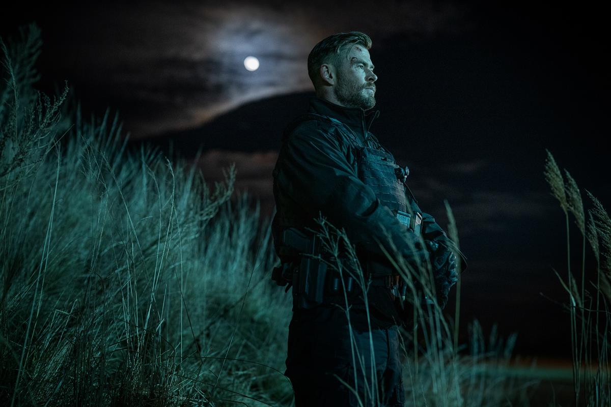 Chris Hemsworth as Tyler Rake in “Extraction 2.” Cr: Jasin Boland/Netflix