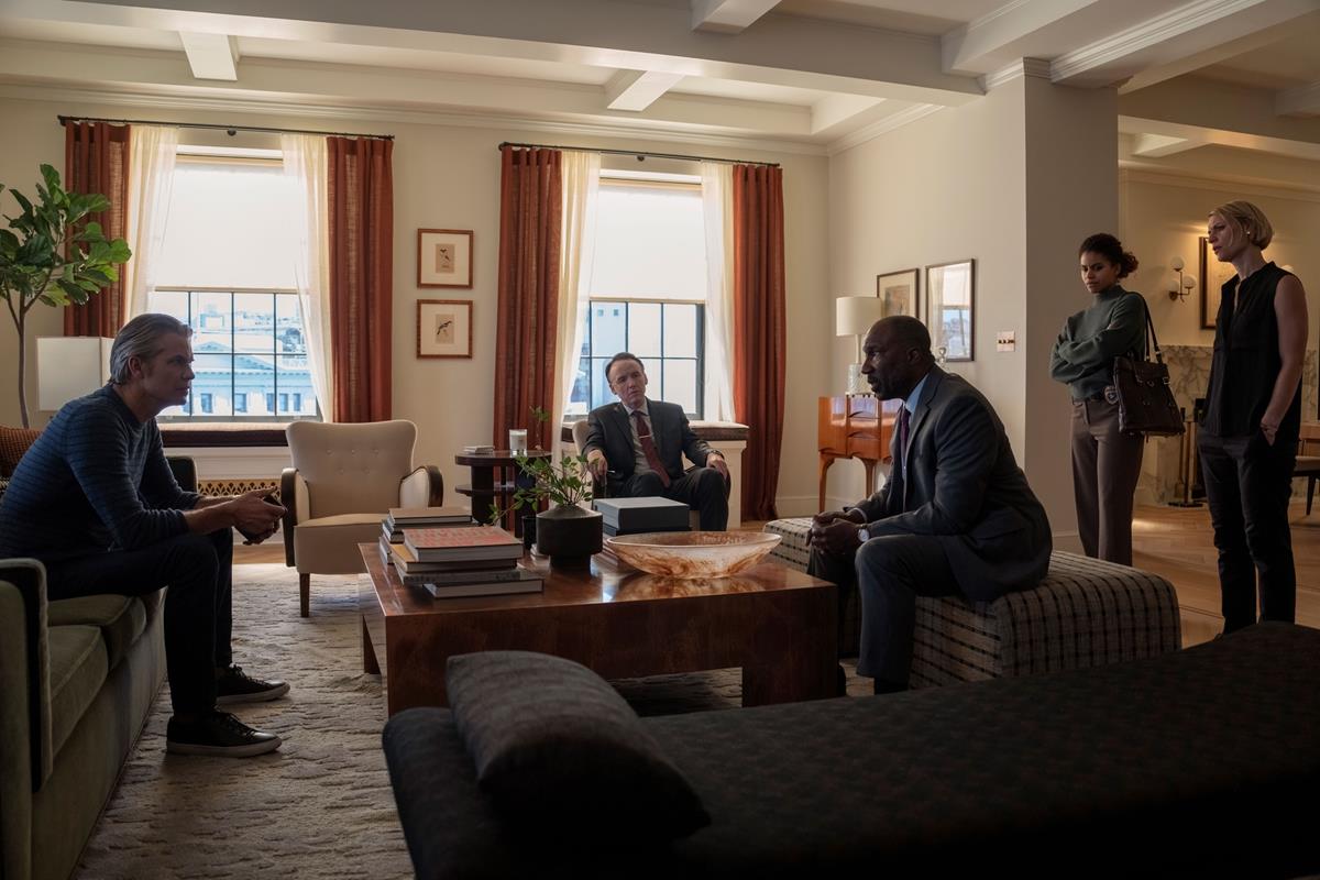 Timothy Olyphant, David Wilson Barnes, Russell G. Jones, Zazie Beetz and Claire Danes in Max series “Full Circle.” Cr: HBO