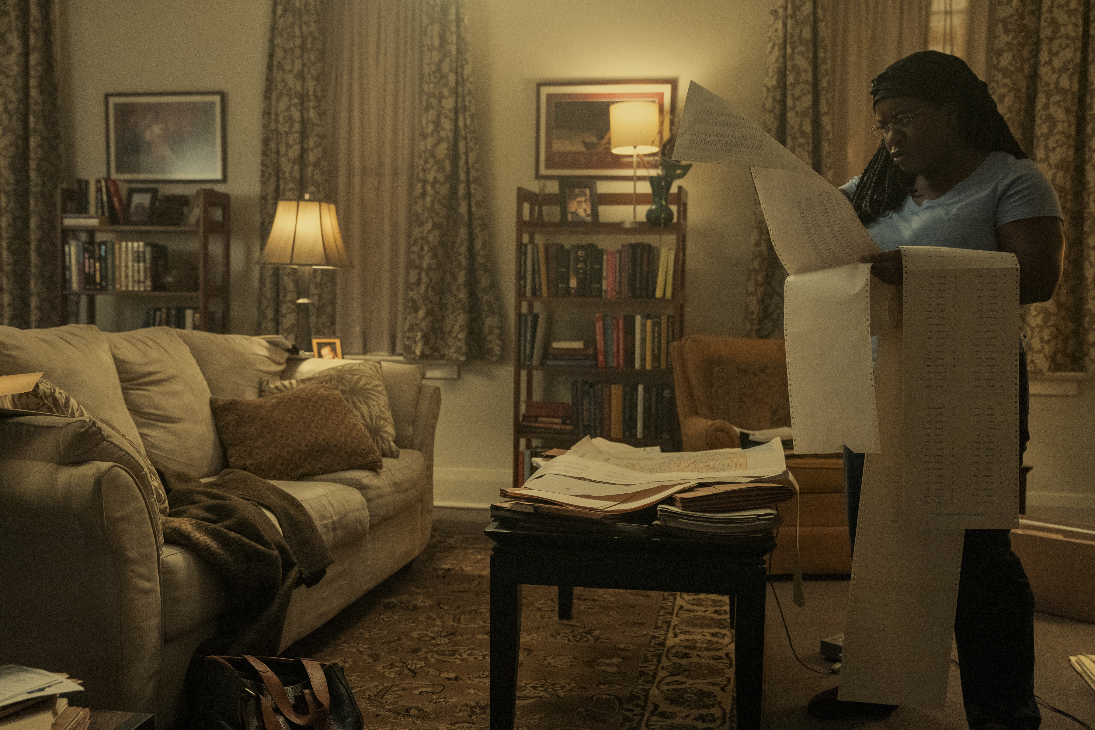 Uzo Aduba in “Painkiller.” Cr. Keri Anderson/Netflix © 2023