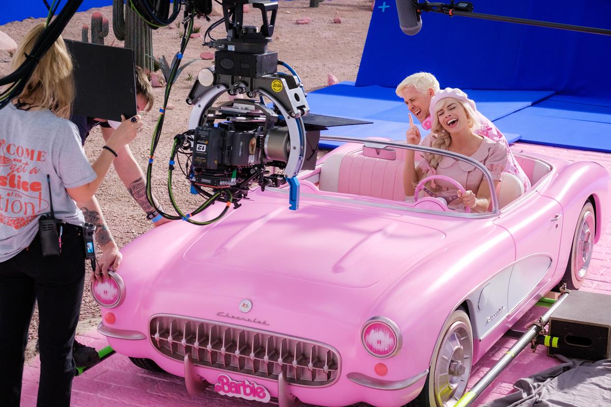 Behind the scenes of “Barbie.” Cr: Warner Bros. Pictures