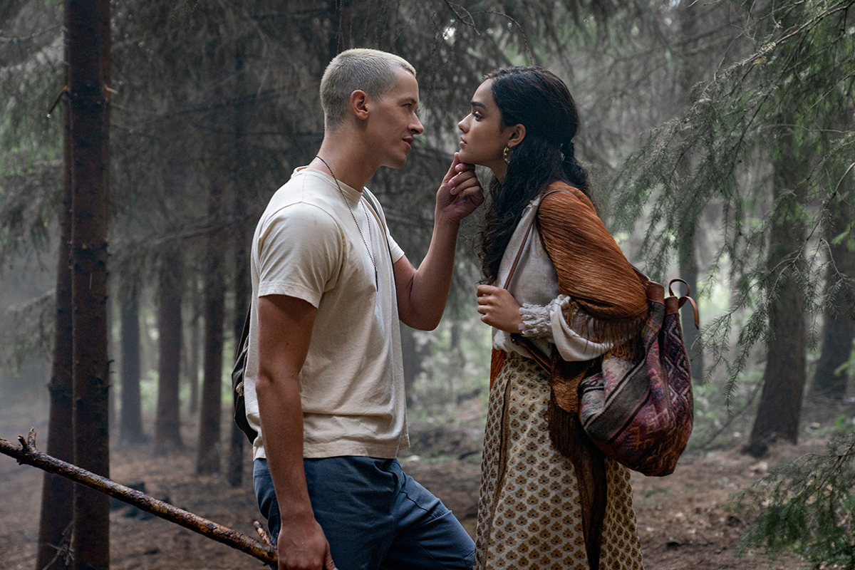 Tom Blyth and Rachel Zegler in "The Hunger Games: The Ballad of Songbirds and Snakes." Cr: Lionsgate Films/Murray Close