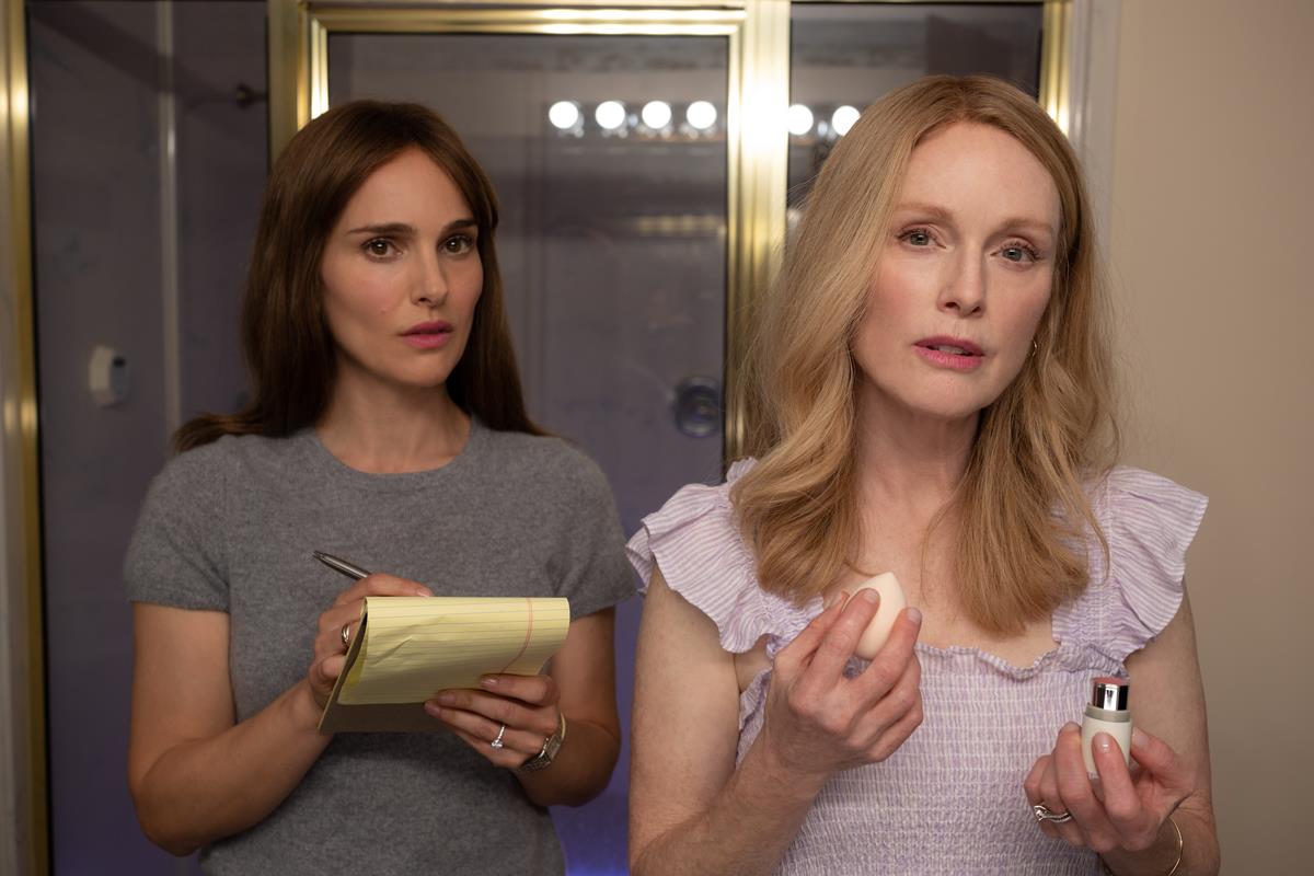 Natalie Portman as Elizabeth Berry and Julianne Moore as Gracie Atherton-Yoo in “May December,” directed by Todd Haynes. Cr: Francois Duhamel/Netflix