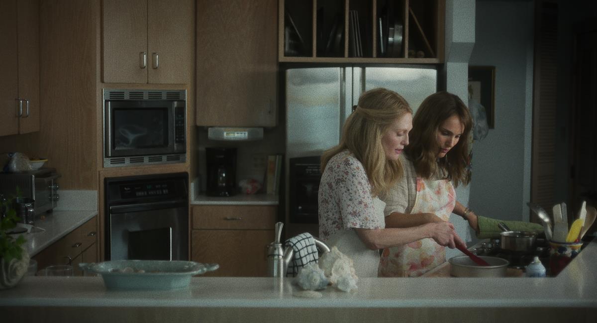 Julianne Moore as Gracie Atherton-Yoo with Natalie Portman as Elizabeth Berry in “May December,” directed by Todd Haynes. Cr: Netflix