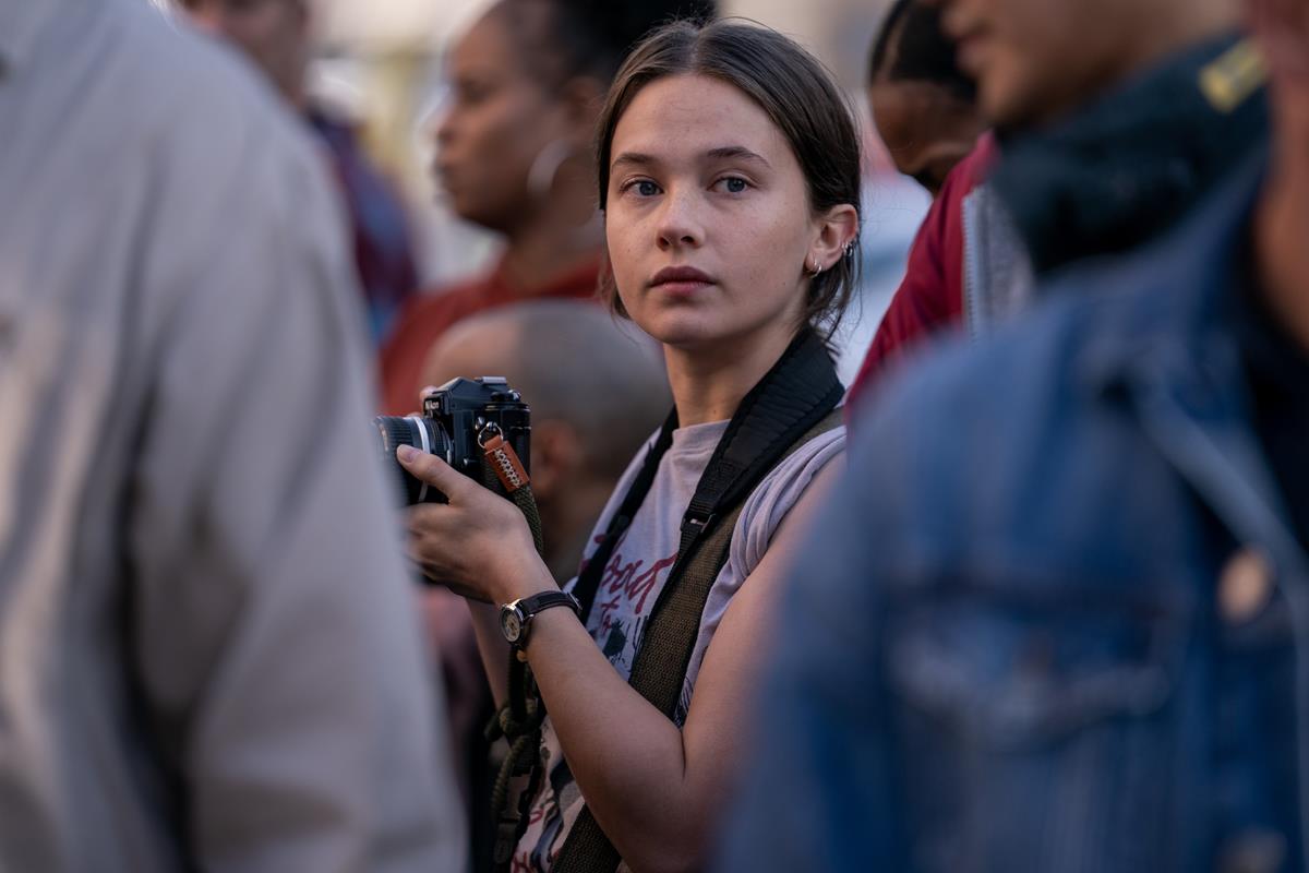 Cailee Spaeny in “Civil War,” directed by Alex Garland. Cr: Murray Close/A24